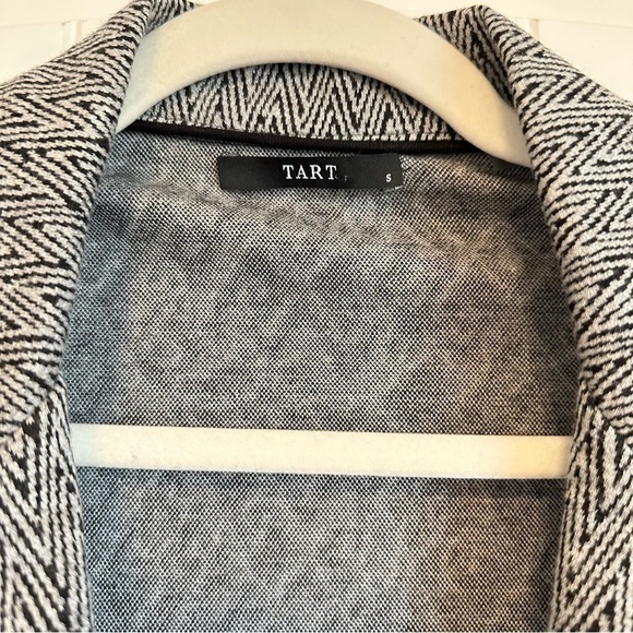 Tart soft knit grey patterned blazer jacket - Picture 2 of 13